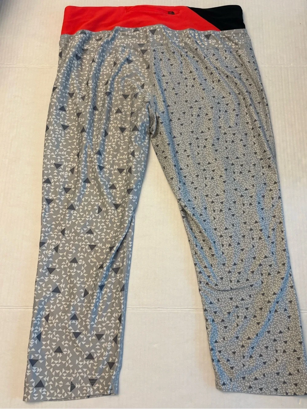 NIKE DRI FIT Capri Crop Legging Light Gray Size Large